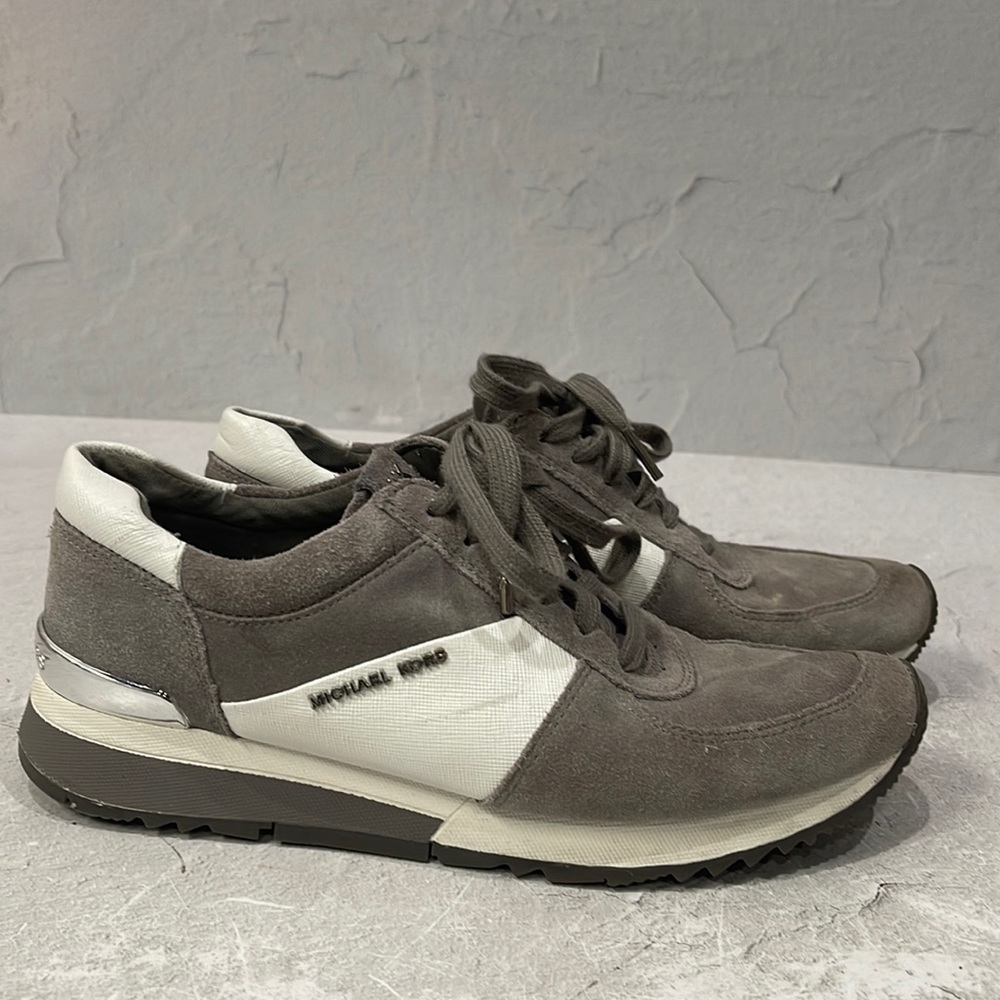 Michael Kore sneakers 👟👟👟